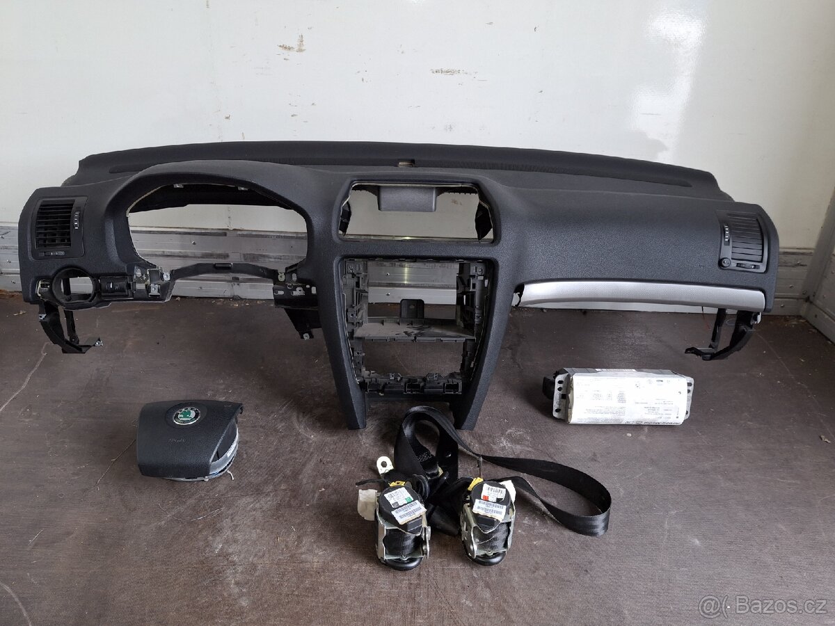 Octavia 2 airbagova sada