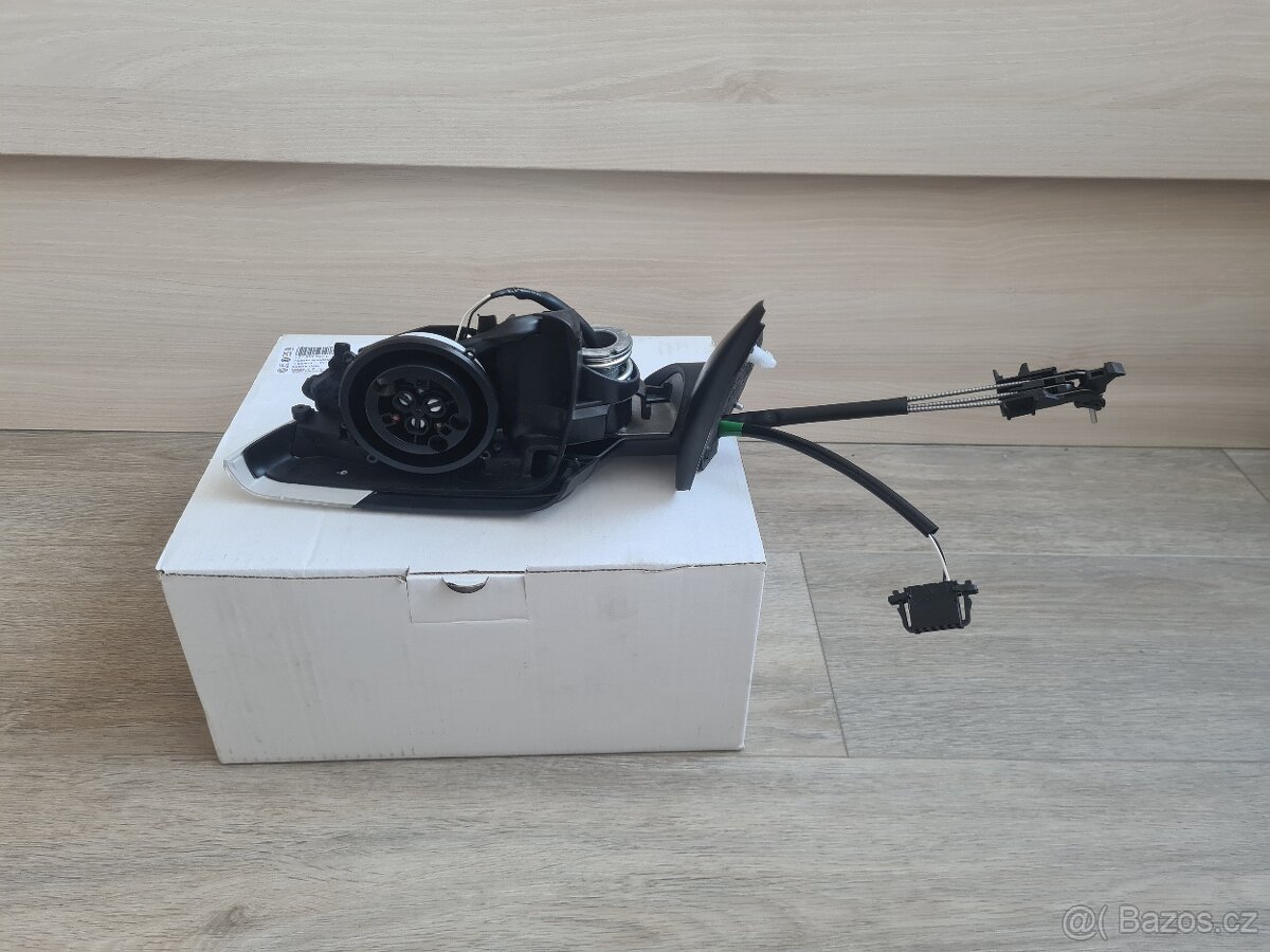 NOVÉ Levé zrcátko Octavia 2 manuální ORIGINÁL