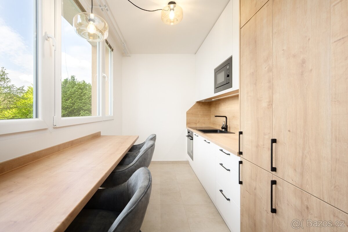 pronájem bytu 3+1, 70m² + balkon 4m²
