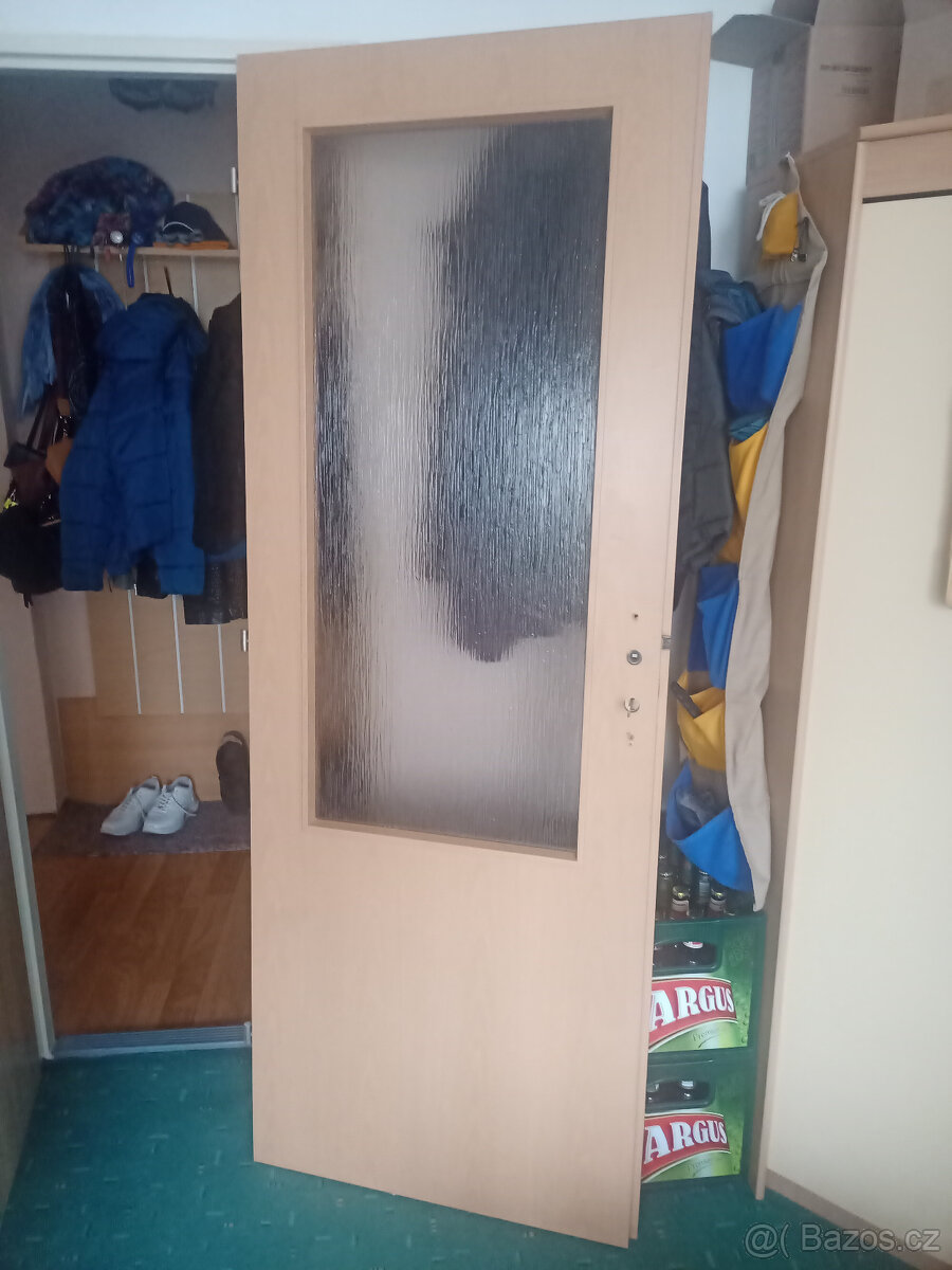 Dveře interiérové prosklené buk 70cm pravé