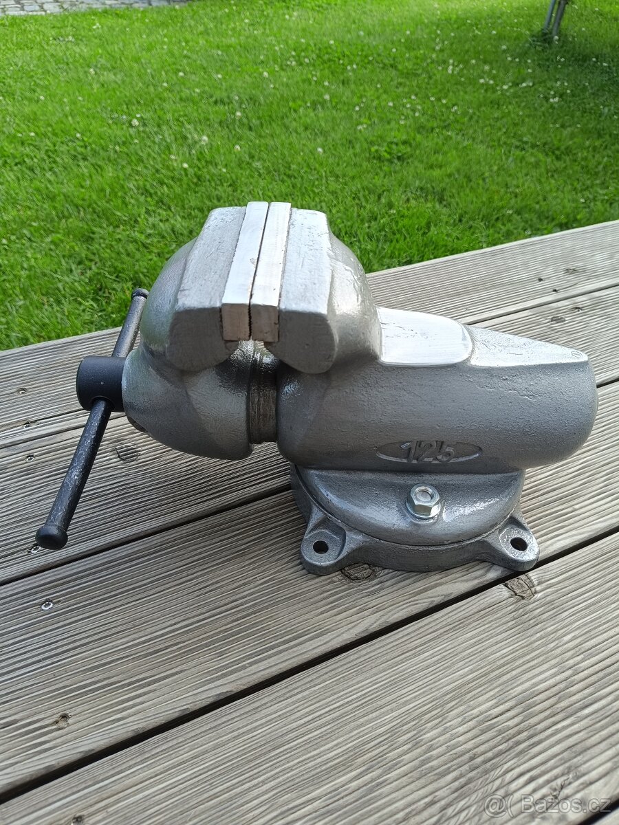 Svěrák YORK 125