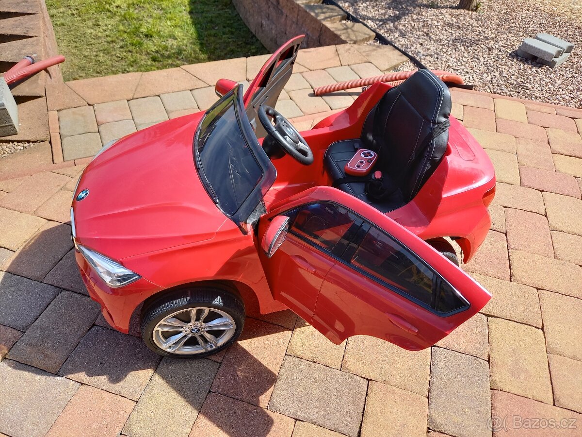 Elektrické autíčko pro děti BMW X6M