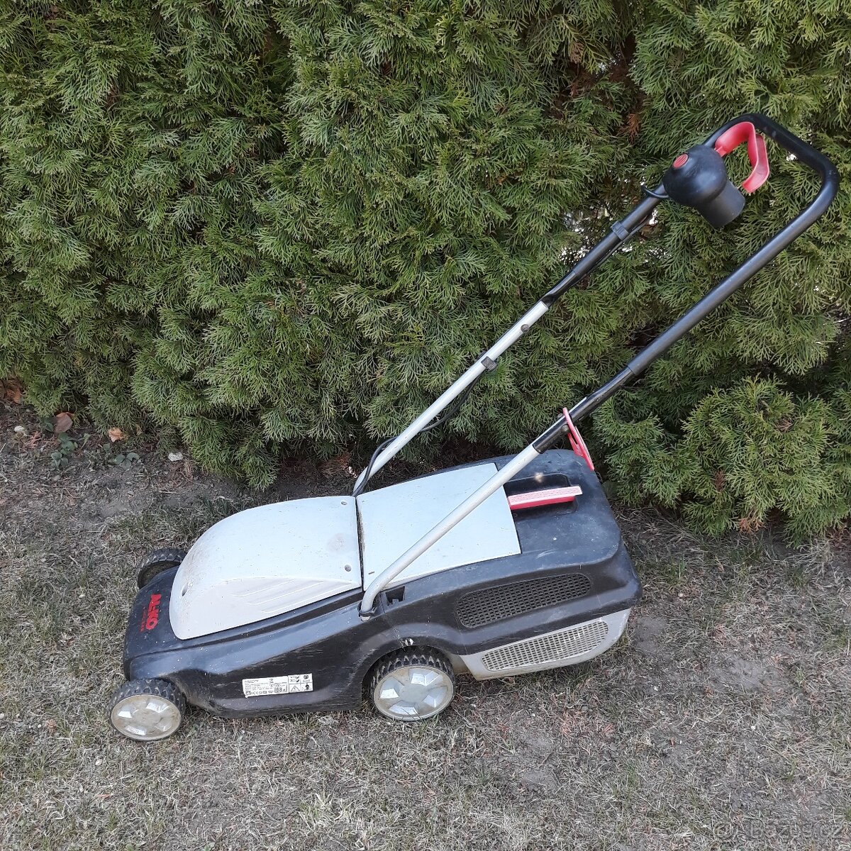sekačka na trávu elektrická zn. Al-ko