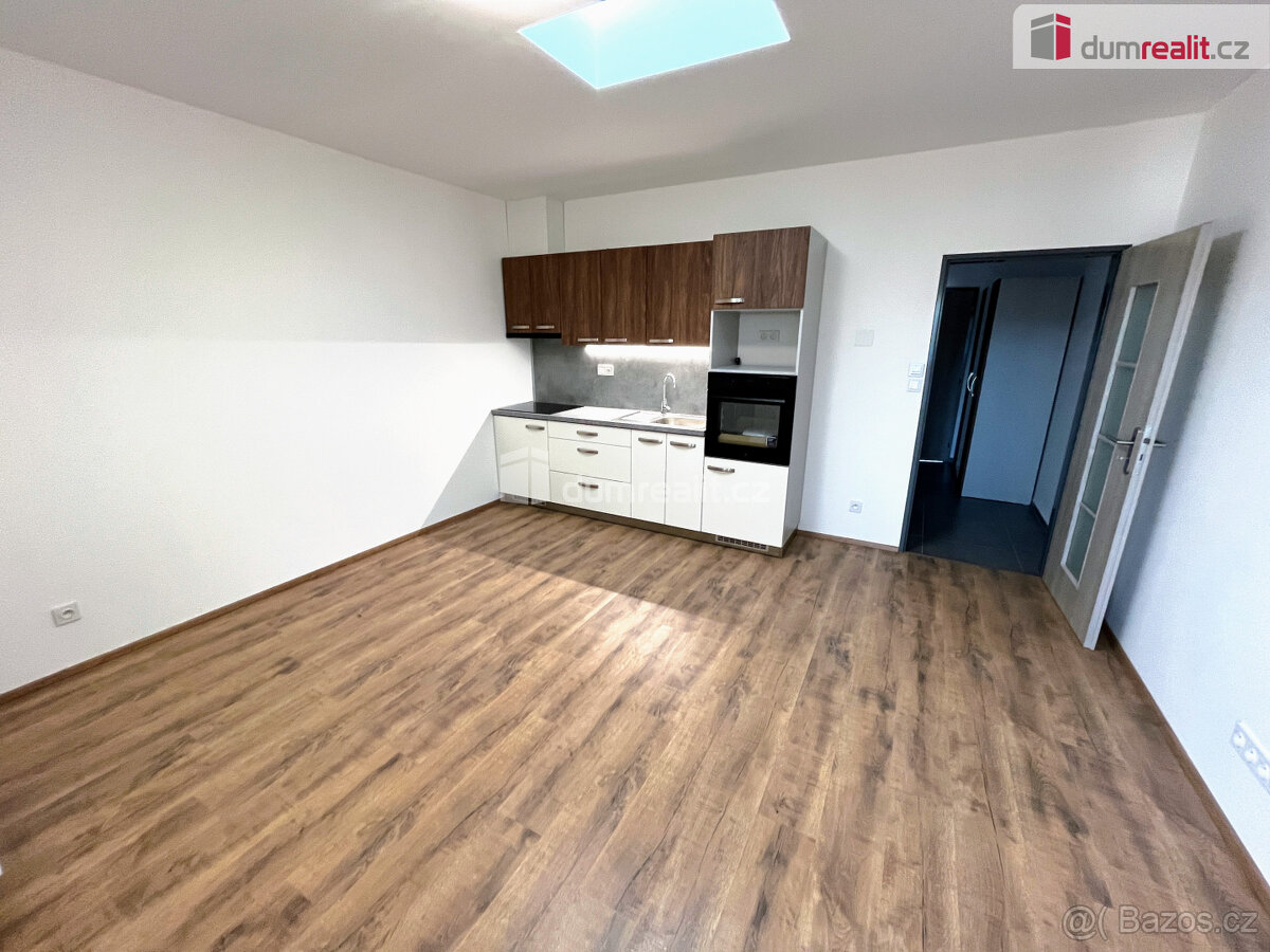 Pronájem bytu 2+kk o výměře 55 m2 ve Slavičíně