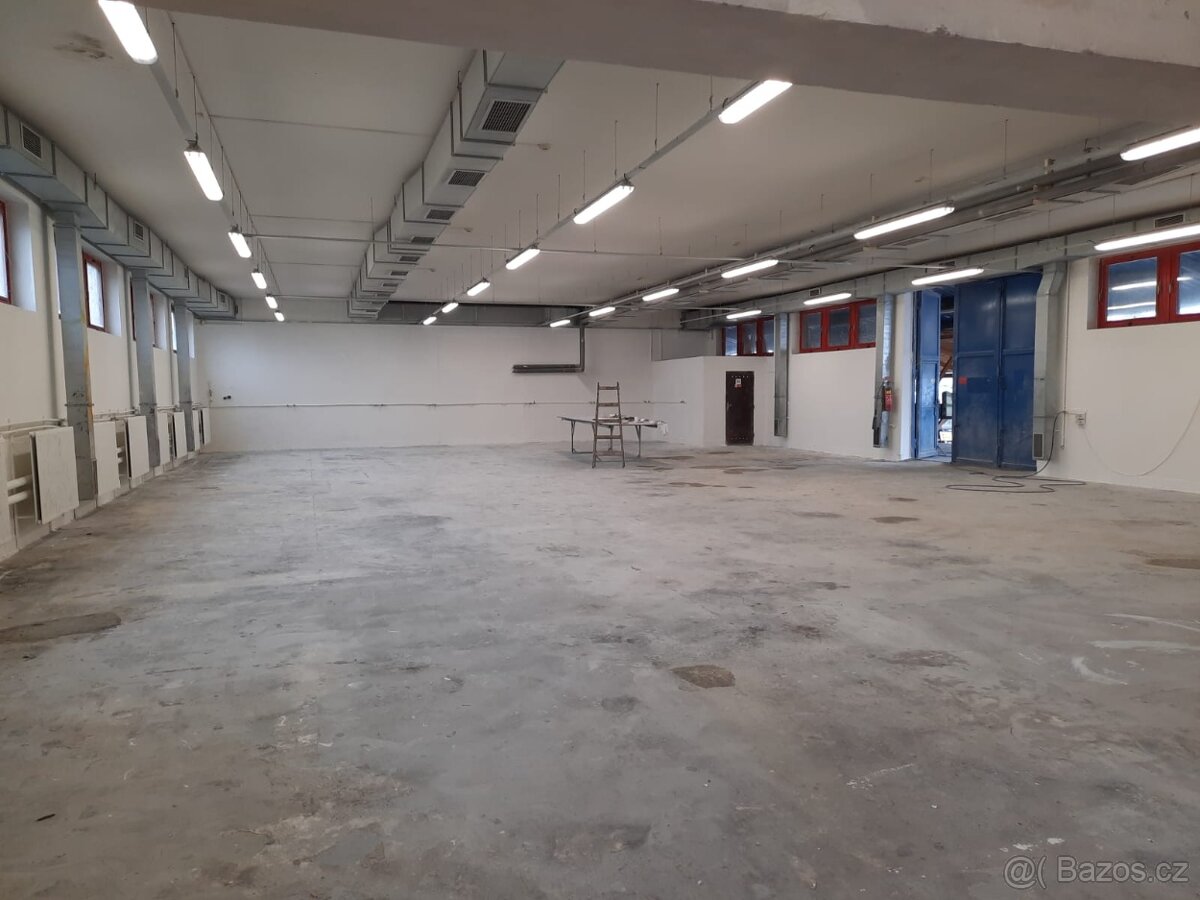 Pronajmu areál v Újezdu u Brna 345 m2