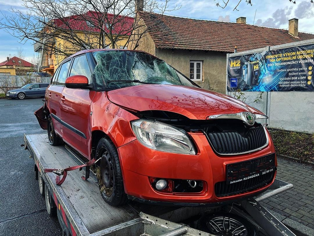 Vůz na náhradní díly Škoda Fabia 2 kombi 2010 BNM LVF LF3H