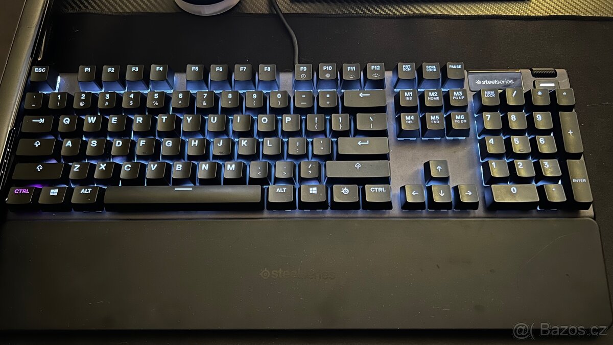 Herní klávesnice Steelseries Apex 5