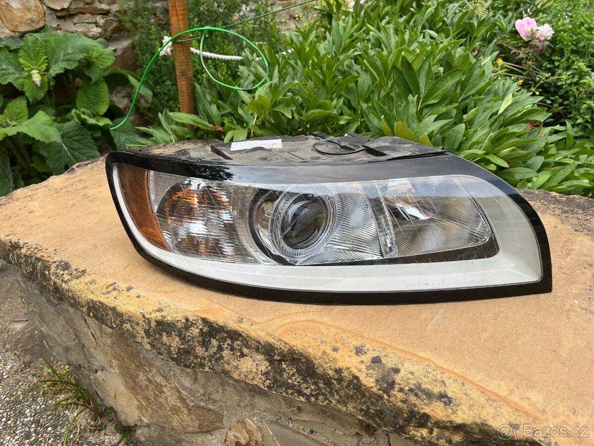 světlo volvo s40