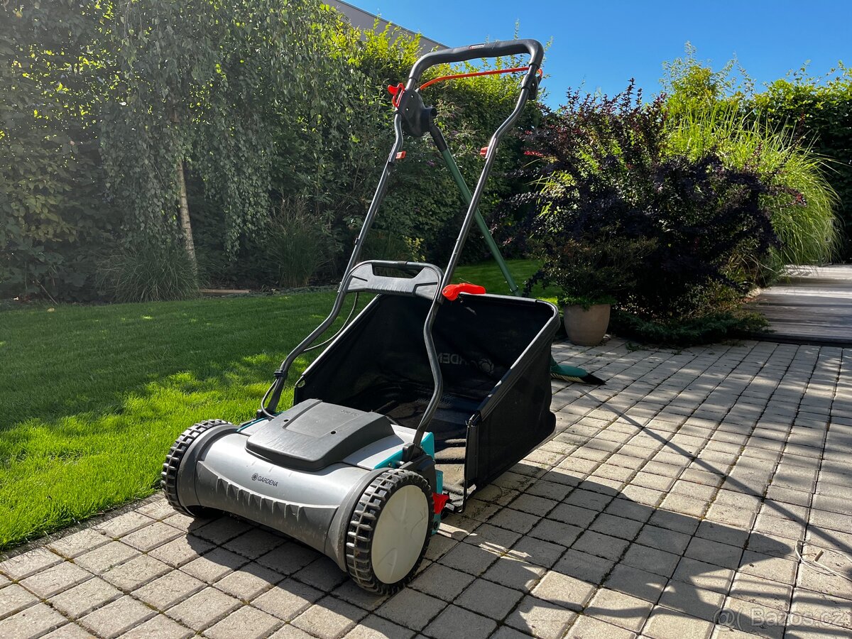 Vřetenová sekačka GARDENA 380 EC