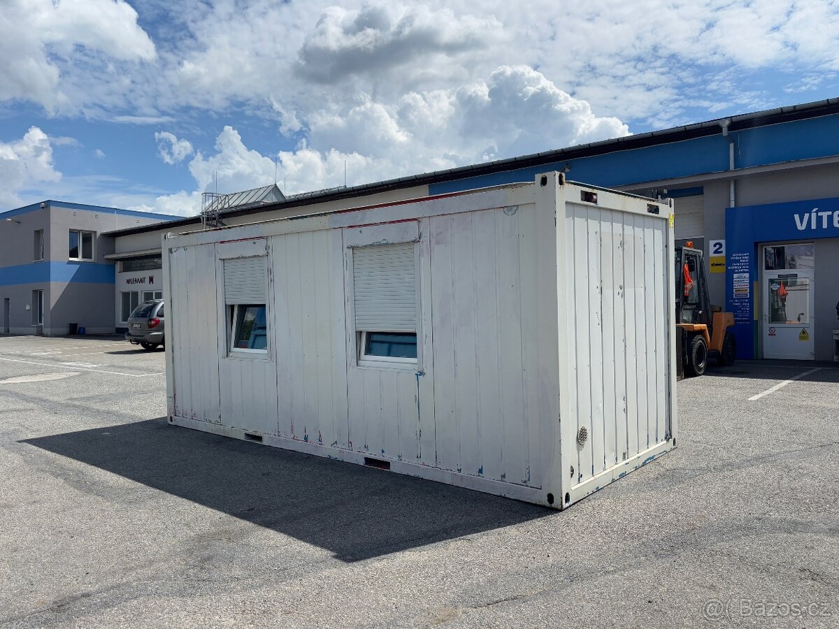 Stavební buňka / dva oddělené vstupy / 6m Containex