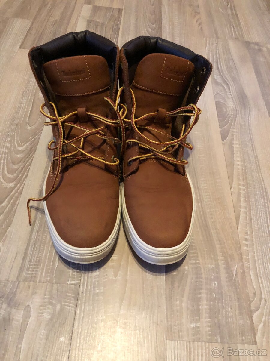 Kotnikove  kozene tenisky Timberland 39