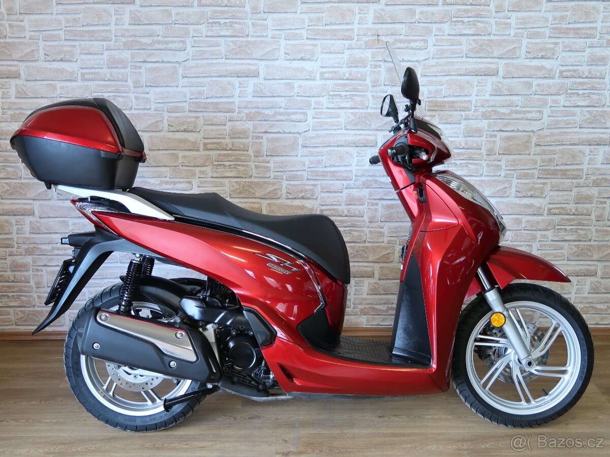 Honda SH300i ABS 23000km, po servisu, dobrá výbava
