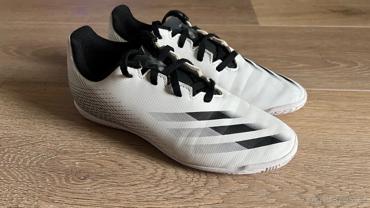 Dětské sálové boty Adidas 35,5