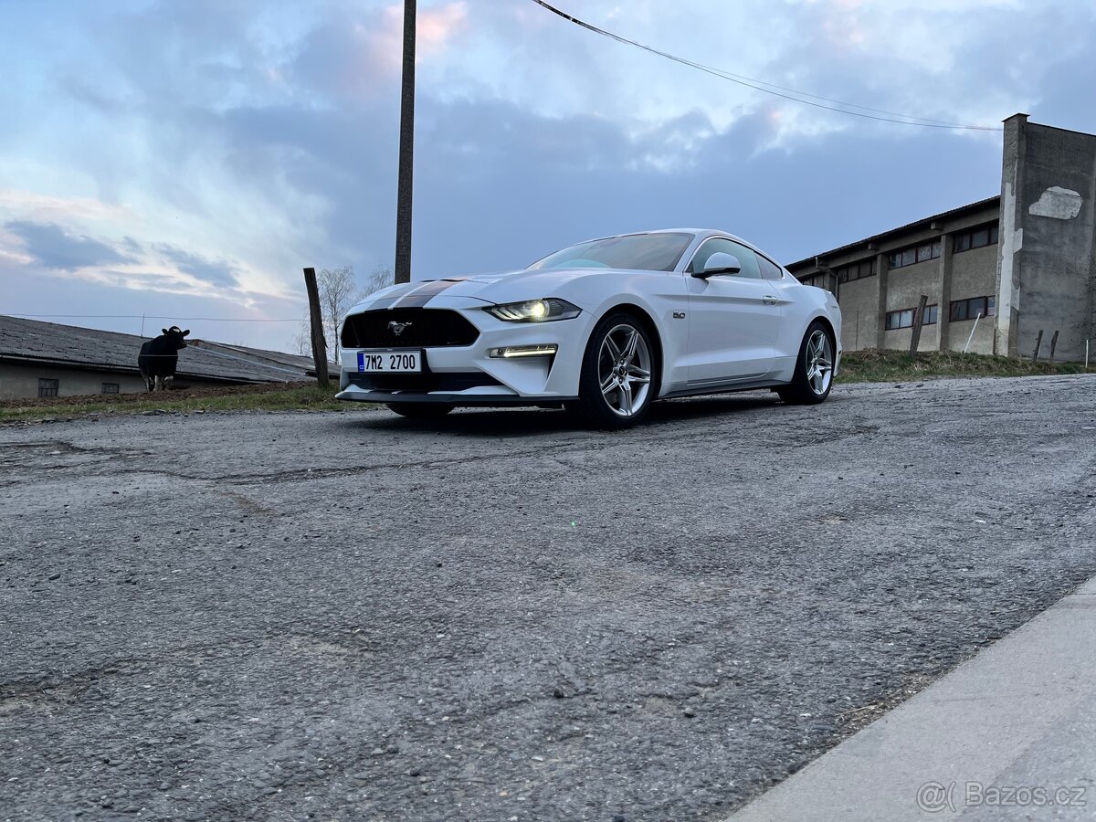 Ford Mustang 5.0 GT - EU verze