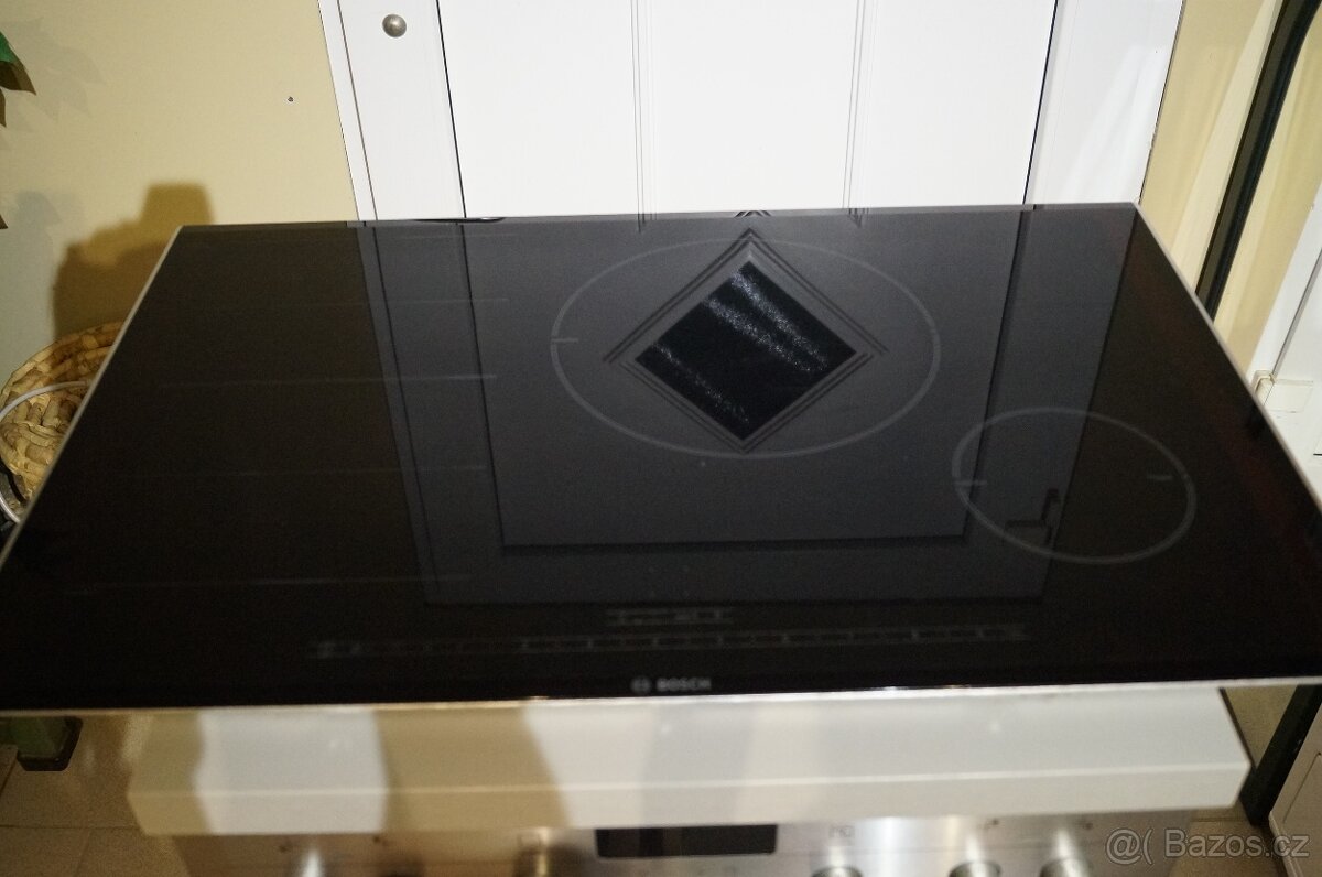 Bosch indukční varná deska PIN875N27E , šířka 82 cm