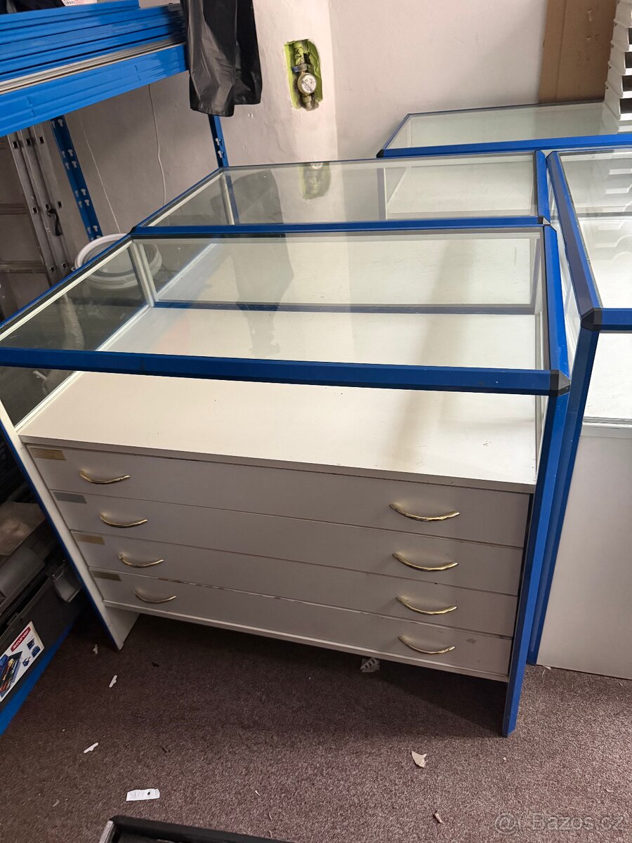 Prodejní půlty 3ks