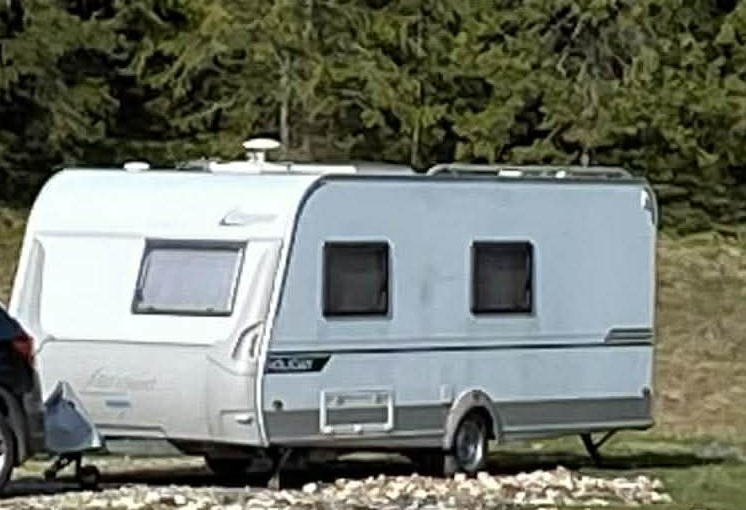 karavan KNAUS Eifelland Holiday