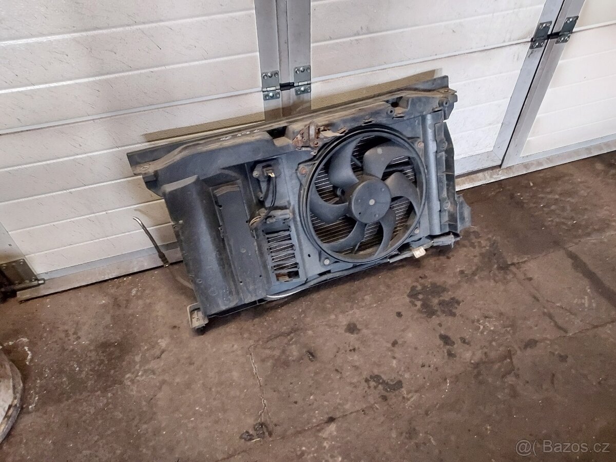 chladičová stěnu na Peugeot 307 HDI.