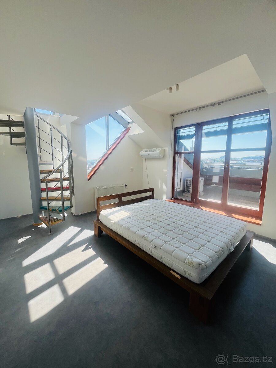 Futon postel 200x160cm