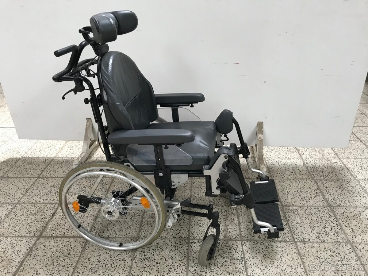 Multifunkční invalidní vozík Breezy