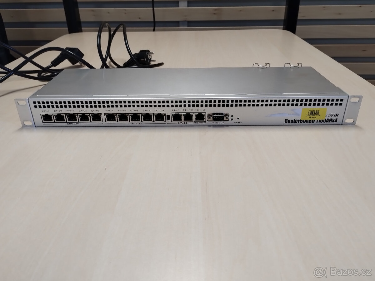 Mikrotik 1100AHx4 switch router