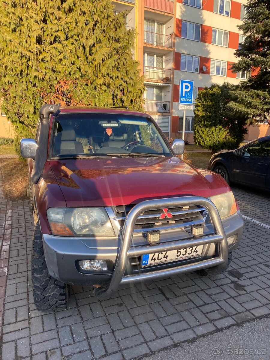 Mitsubishi pajero