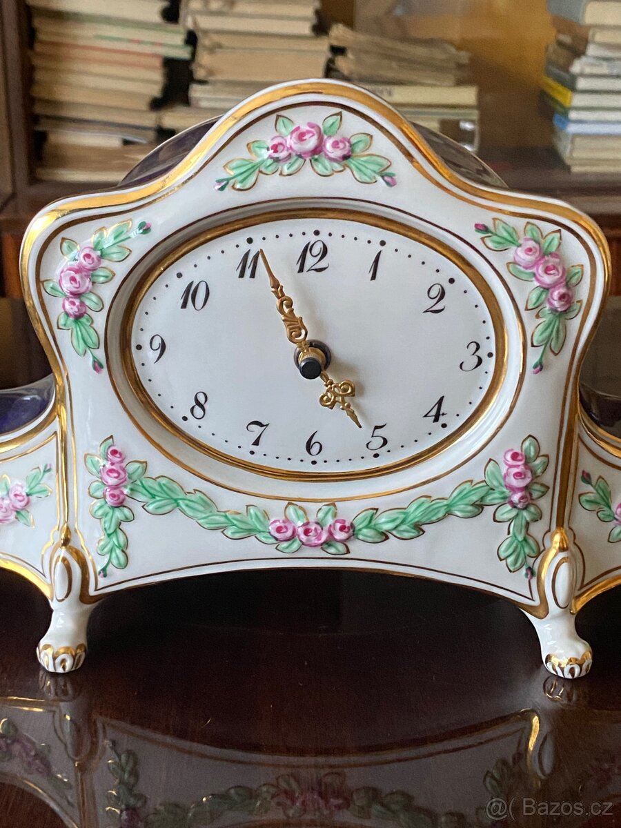 Empírové krbové porcelánové hodiny Komtesa
