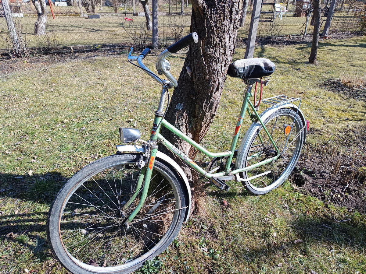Staré 3/4 dámské retro kolo