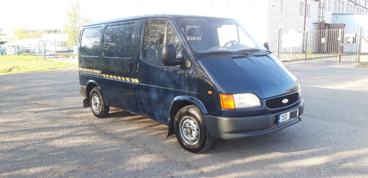 Ford Transit 2,5 D 80 SWB TOP STAV