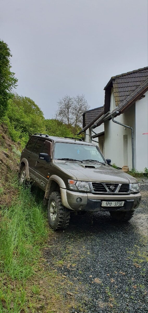 Nissan patrol y61