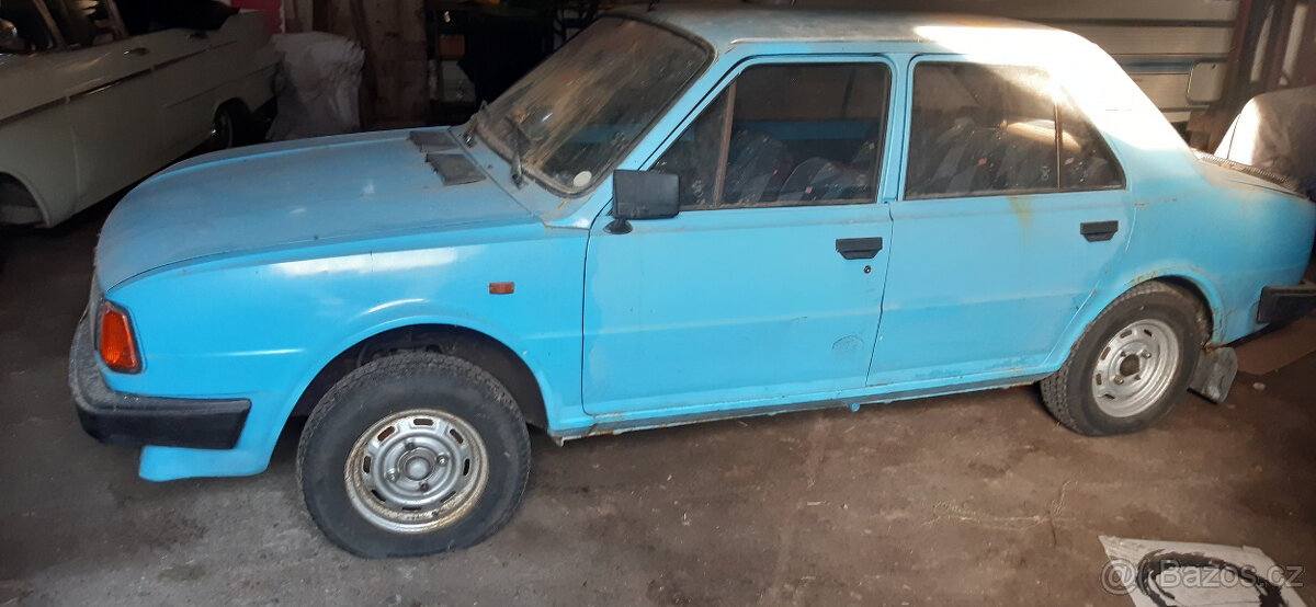 Škoda 120L