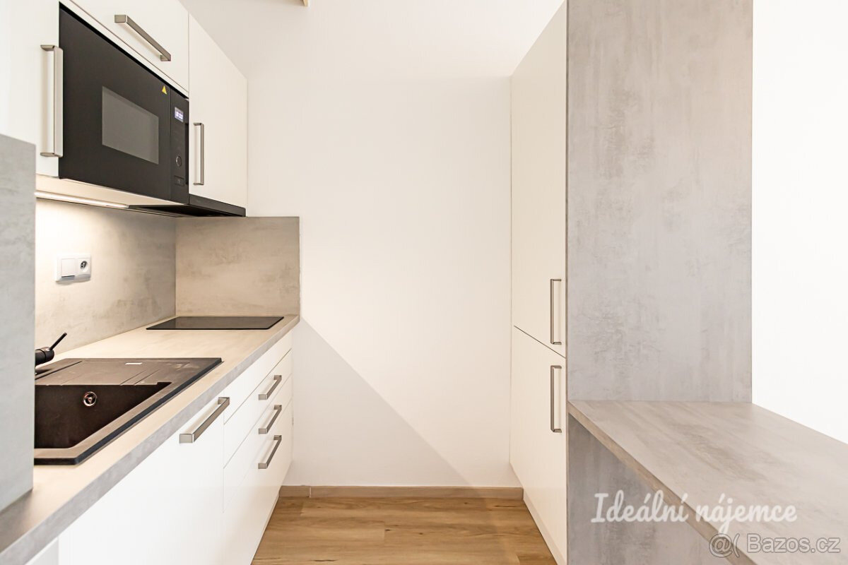 Pronájem bytu 2+kk, Pertoldova, Modřany, 16750 Kč/měs, 41 m