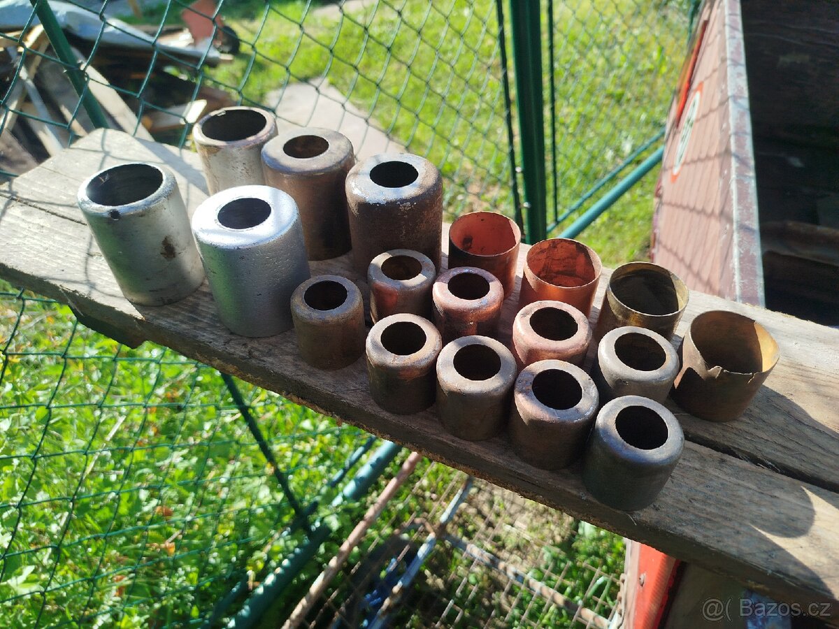 Jawa pérák misky návleky zadních kluzáků