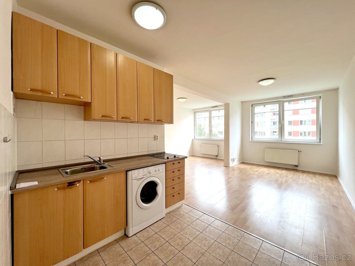 Pronájem byty 2+kk, 37 m2 - Praha - Troja, ev.č. 00056