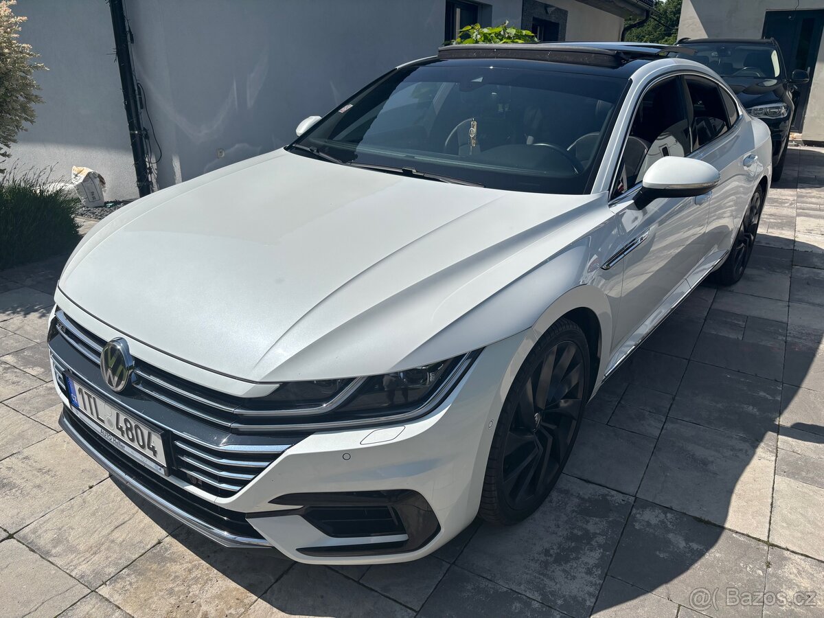 Volkswagen Arteon R-Line .