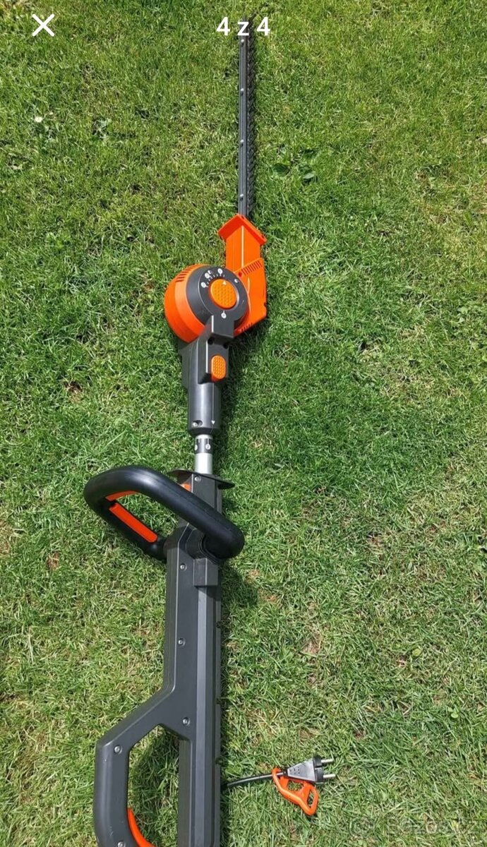 Teleskopické nůžky na živí plot Gardena