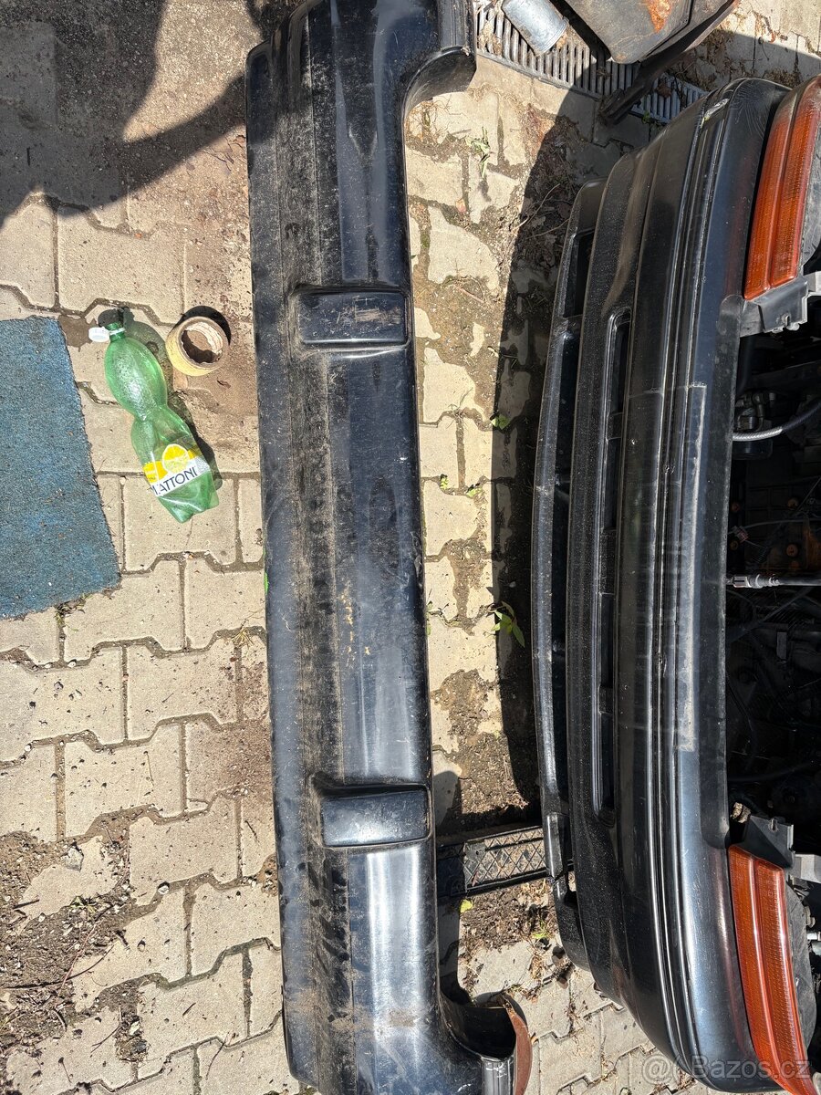 Zadní narazník chrysler voyager 2
