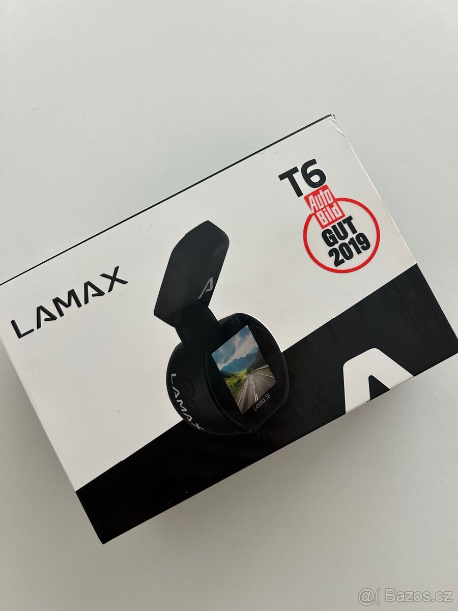 Lamax autokamera