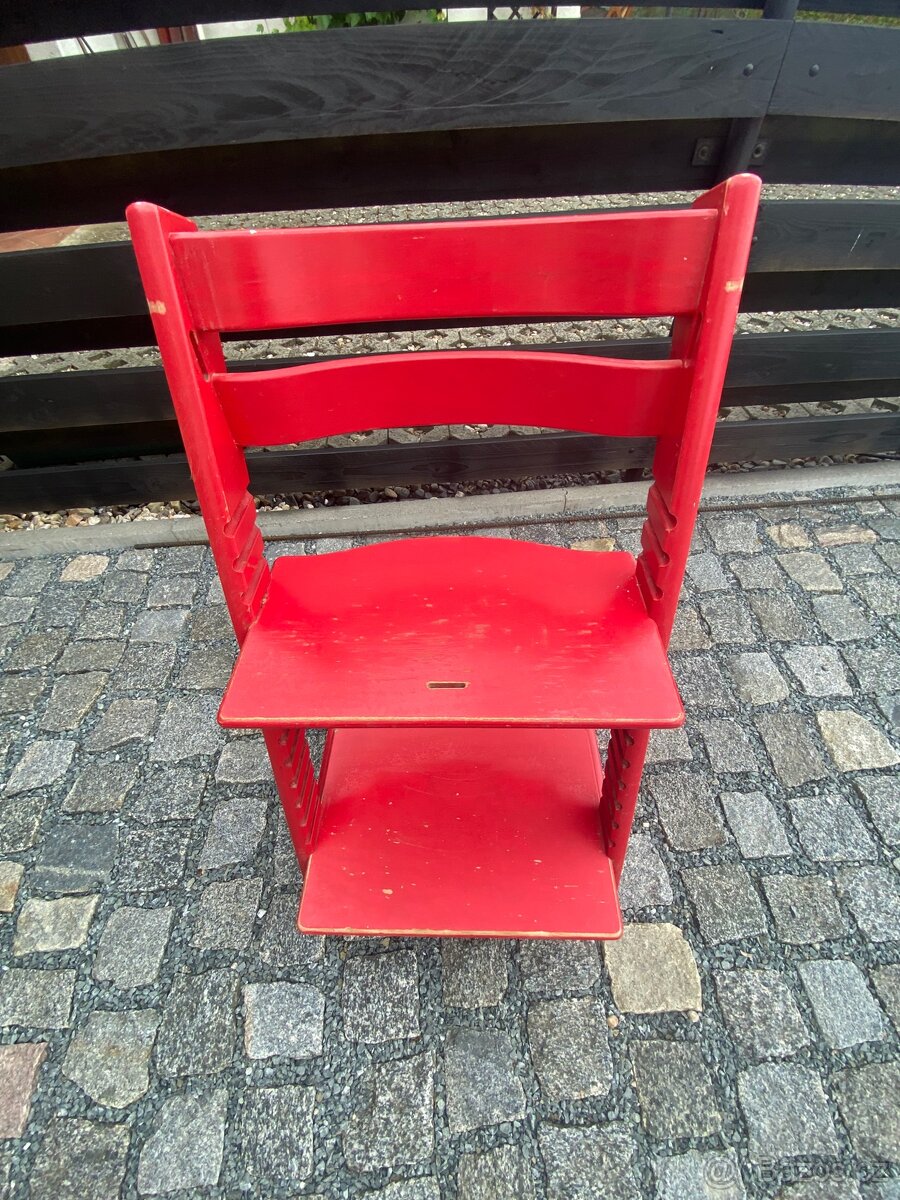 Stokke Tripp Trapp rostoucí židle – červená