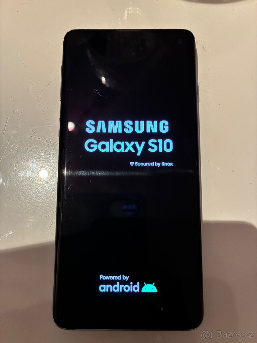 Prodám mobil Samsung Galaxy S10