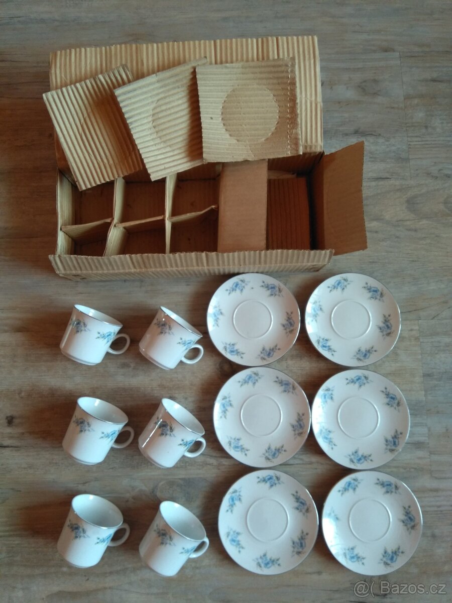 Hrnečky s talířky modrobílé, ...