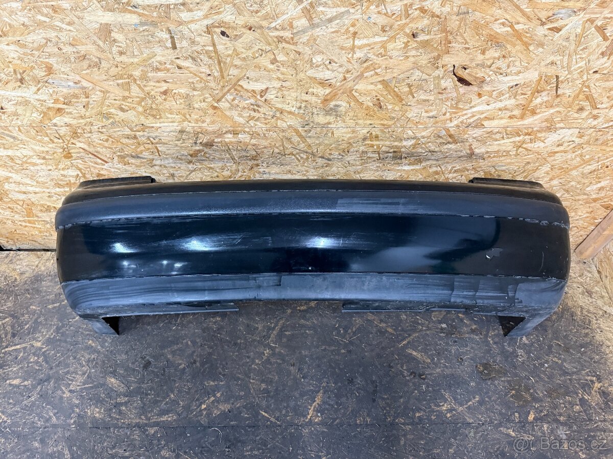 ZADNÍ NÁRAZNÍK VW BORA LIMUZINA