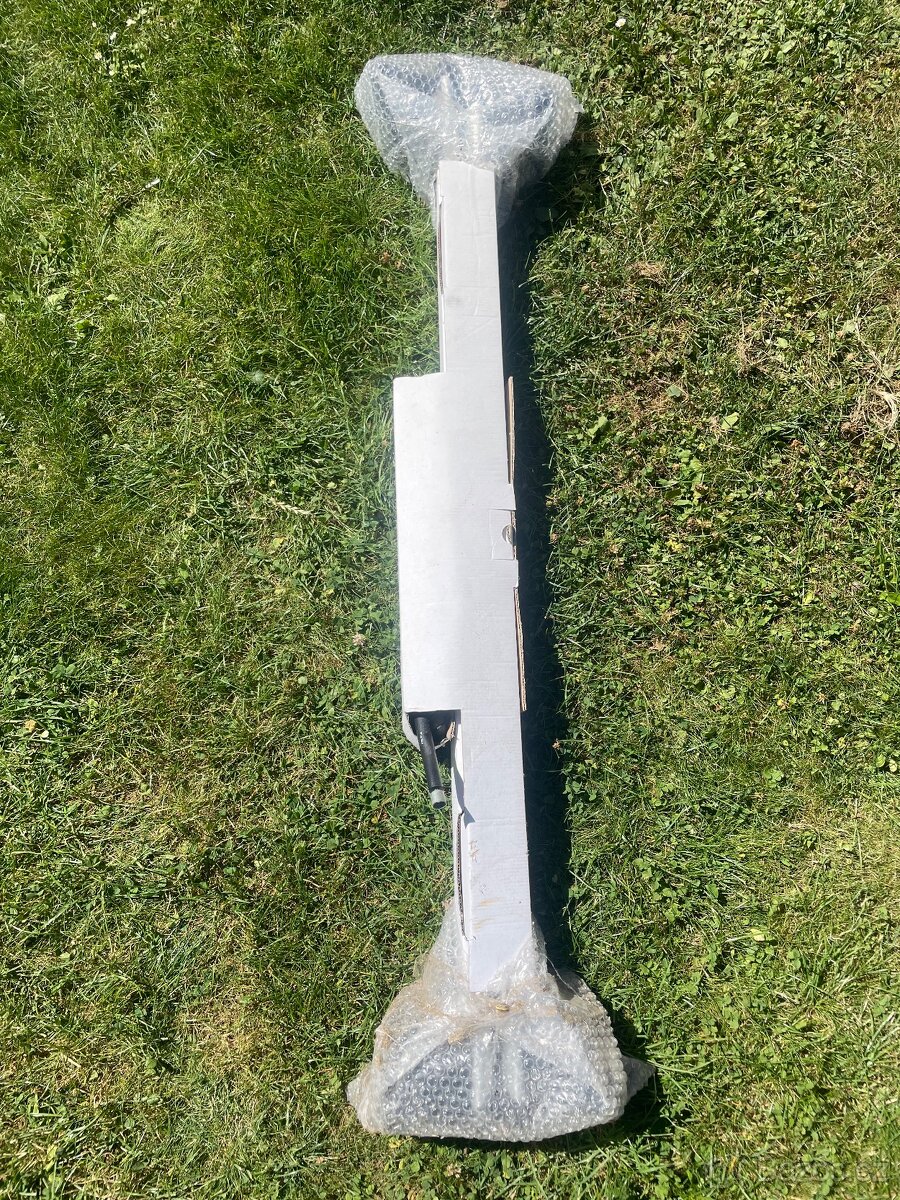 Příčné nosiče na Audi Q8