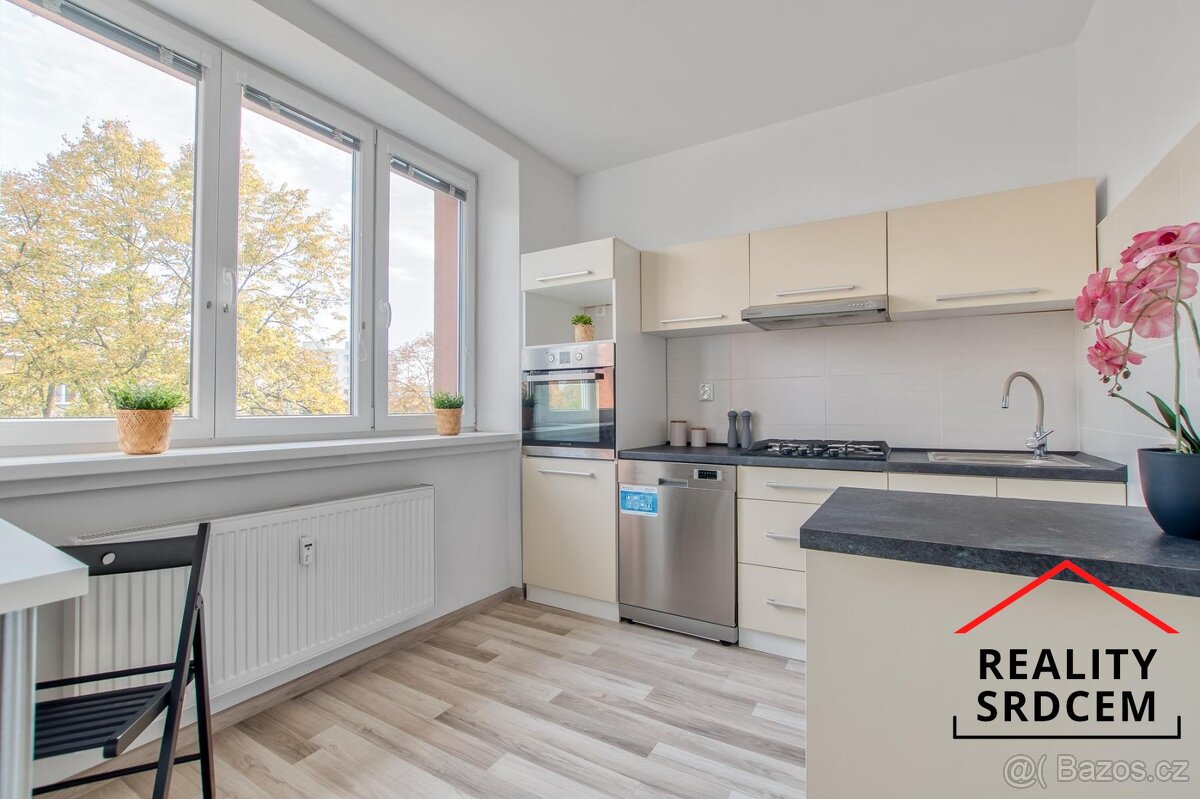 Prodej bytu v os. vlast. 2+1+balkon+komora/69m2 Tř. Osvoboze