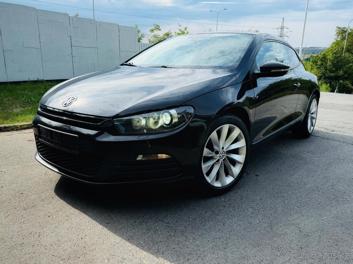 VW Scirocco 2.0 TDI, AUTO, nadst. výbava