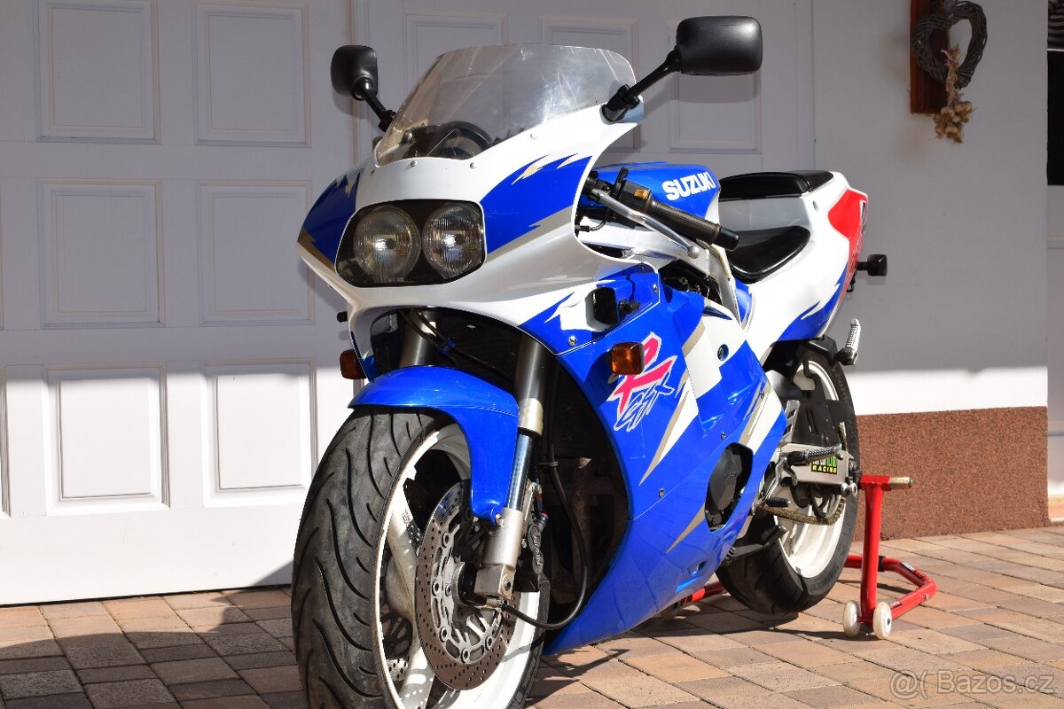 SUZUKI GSX-R 400