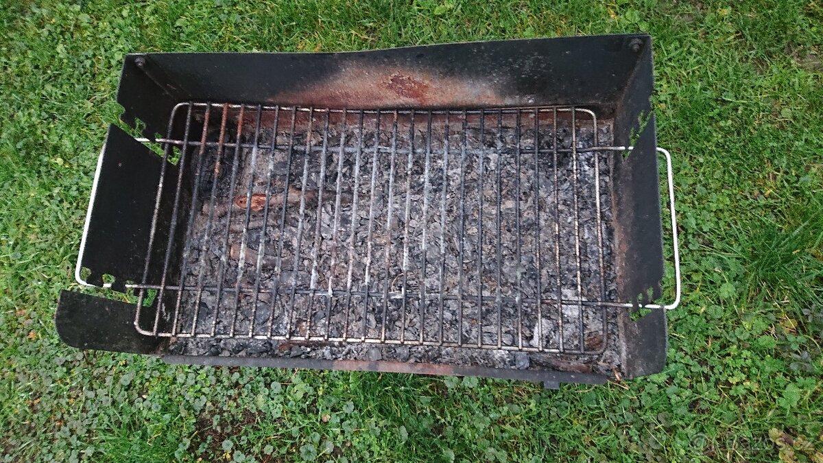 Malý zahradní gril