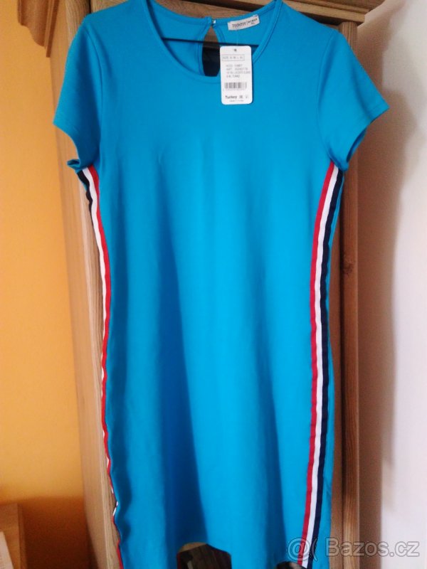 Dámské sportovní šaty L/XL. TURECKO. Nové