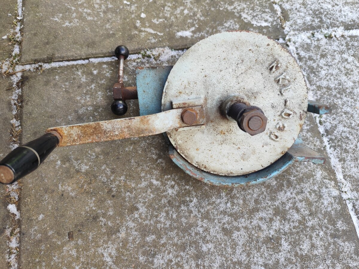 Mlýnek na kukuřici