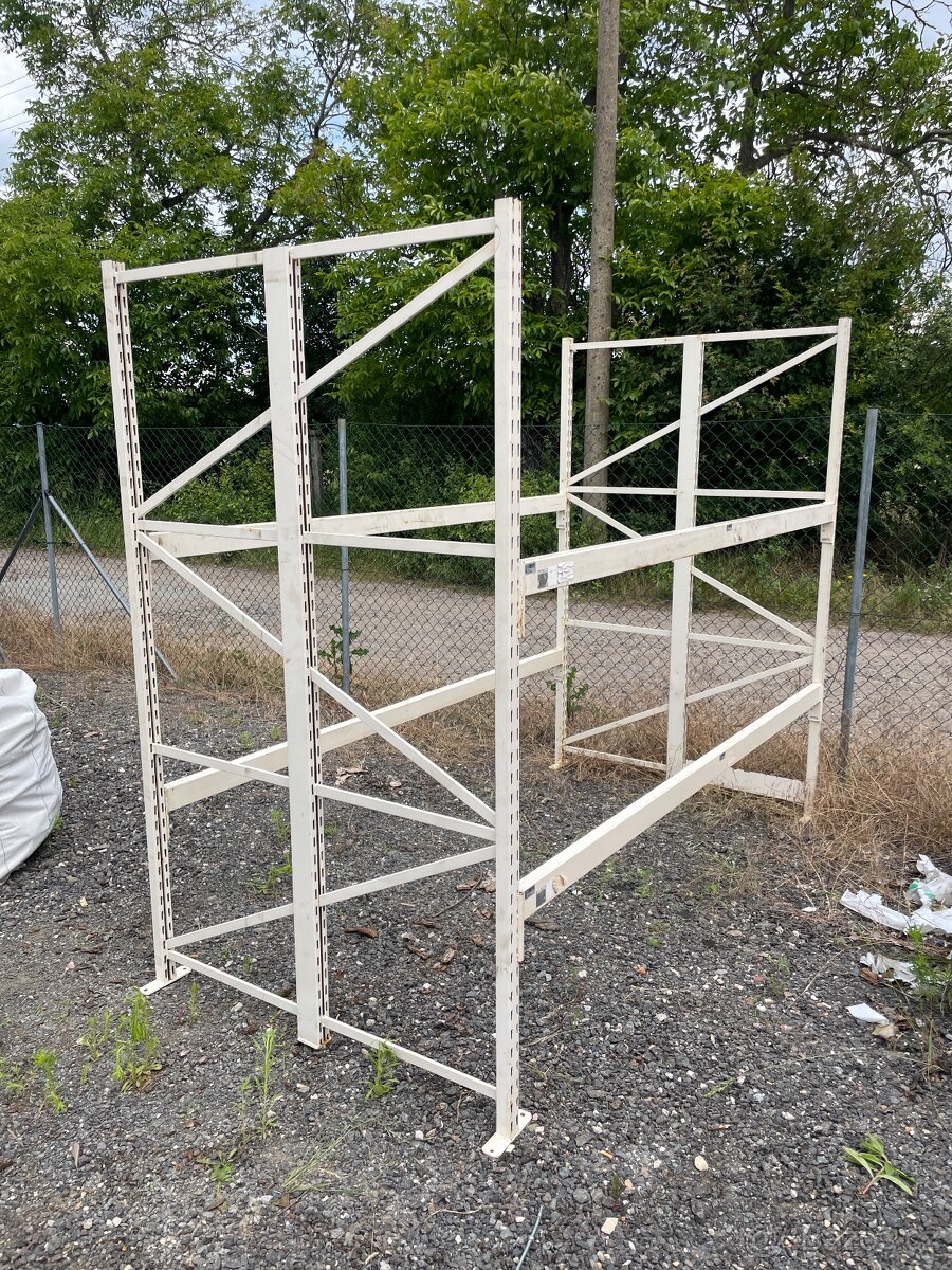 Kovový regál, regálový systém SU5